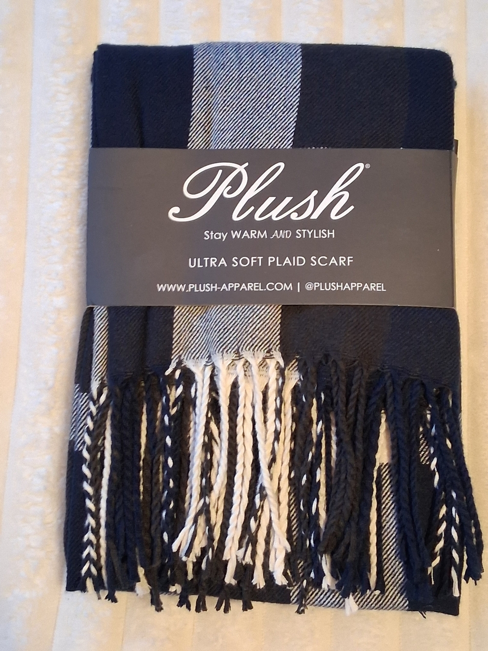 Plush Ultra Soft Plaid Scarf - Navy & White